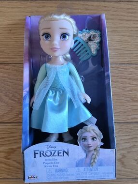 Disney Frozen Petite Elsa Doll with Olaf Comb